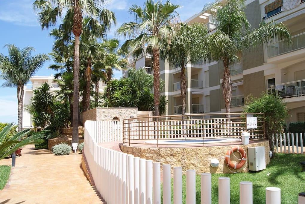 Piso Bajo 3 Habitaciones 2 Banos Y Gran Terraza Denia Exterior photo